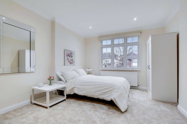 ✨ Bed Sit with Private Bathroom in Brondesbury Main Photo
