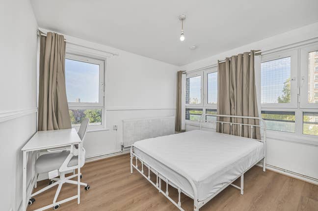 New flat in SE5 - close to transport Main Photo