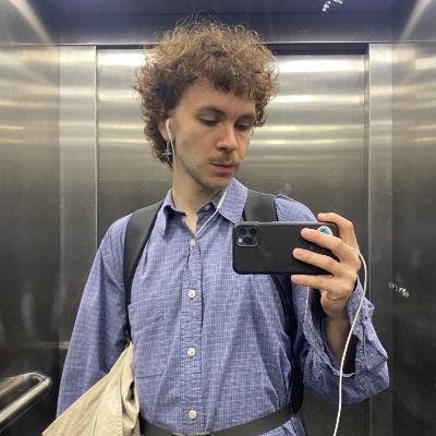 Working Creative, hoping to find housing Main Photo