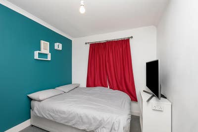 🏡 Great Rooms Available | inc Bills + Netflix Main Photo