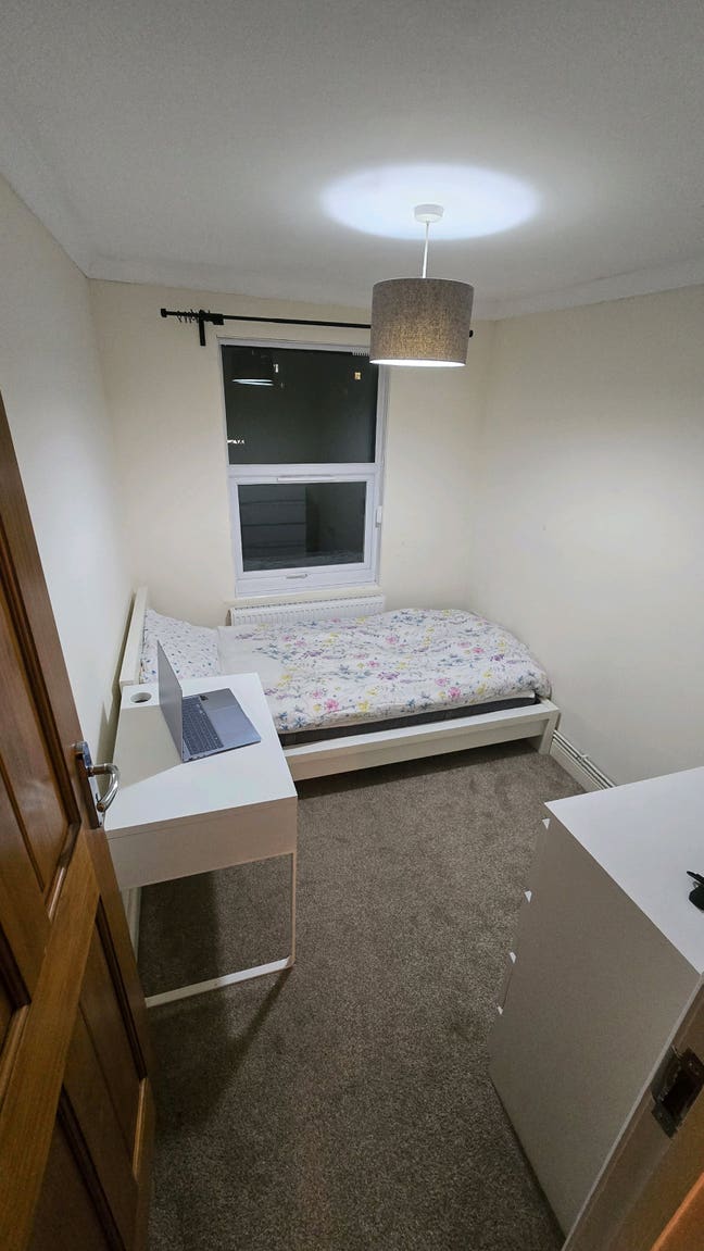 Room to let  Main Photo