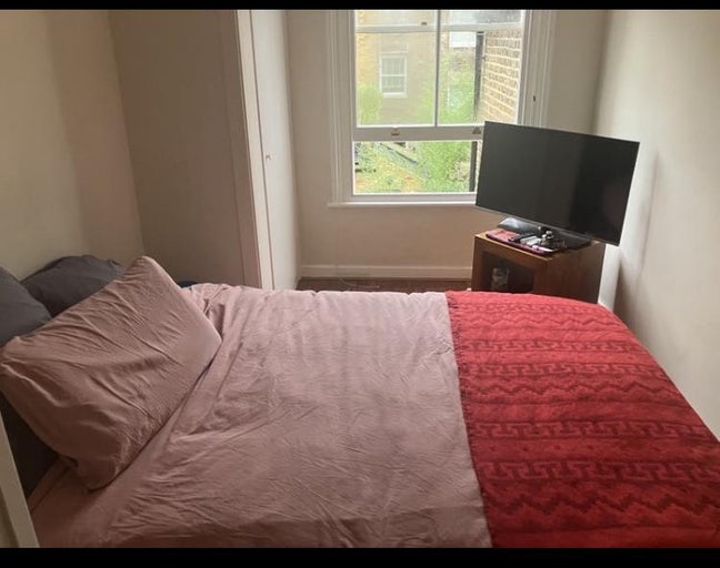 Double room available in West Hampsted -zone 2  Main Photo
