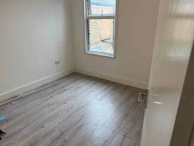 Double room in Walthamstow for rent Main Photo
