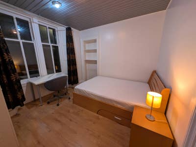 2 Bedroom Flat Buccleuch Street Edinburgh EH8 Main Photo