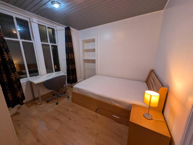 2 Bedroom Flat Buccleuch Street Edinburgh EH8 Main Photo