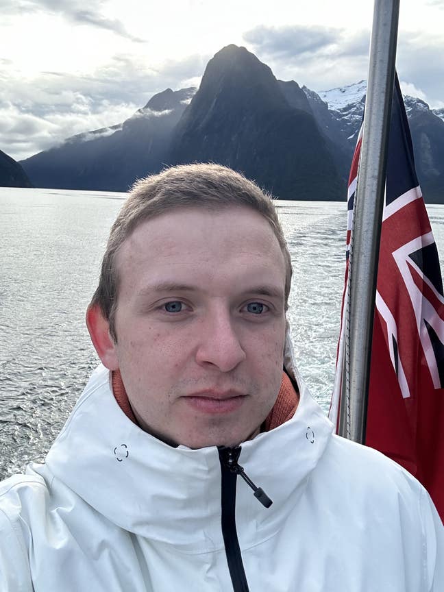 Searching for peaceful home Main Photo