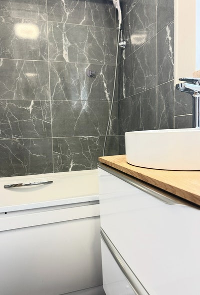 Clean New Double Bedroom for rent in Camberwell  Main Photo