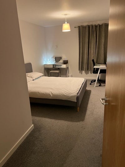 Homely Large Double Room. Main Photo