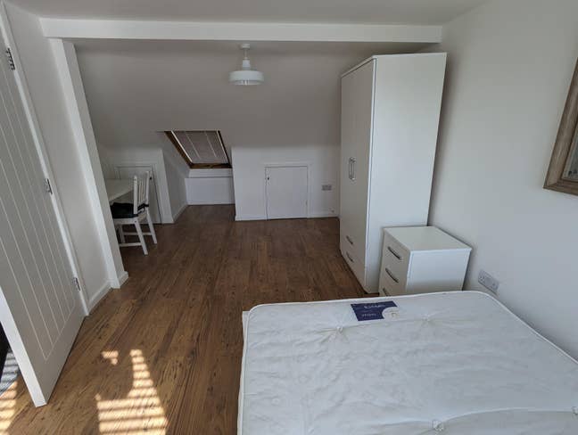 Double Bedroom in Filton Main Photo