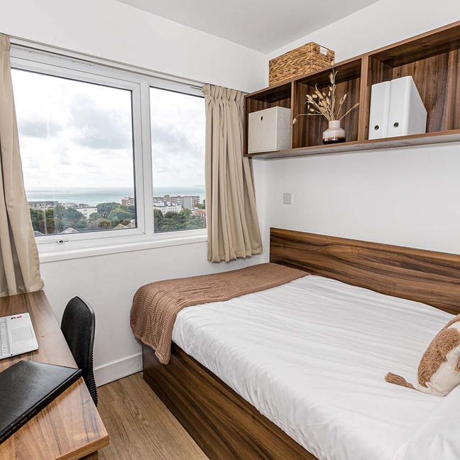 Room available  Main Photo