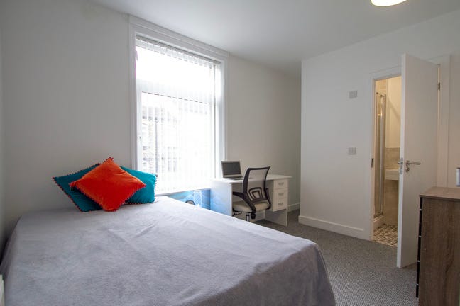 Ensuite rooms HD1 - AVAIL NOW Main Photo