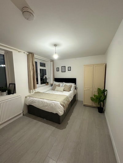Amazing Double Room! Newly Refurbed 3 Mins from St Main Photo