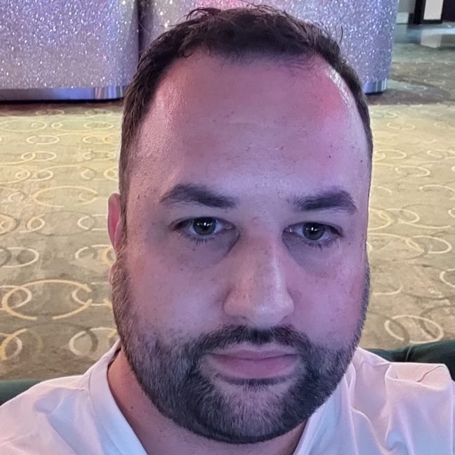 I am a professional male aged 38. I am lookin... Main Photo