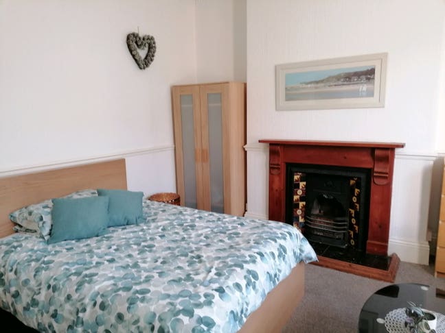 Double Room, Close to Town Main Photo