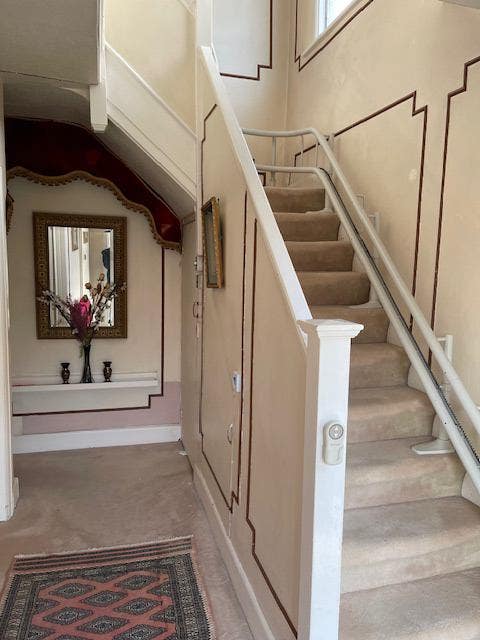 Double furnished quiet room to Let in Willesden Main Photo