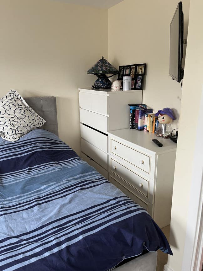 One large room to let Main Photo