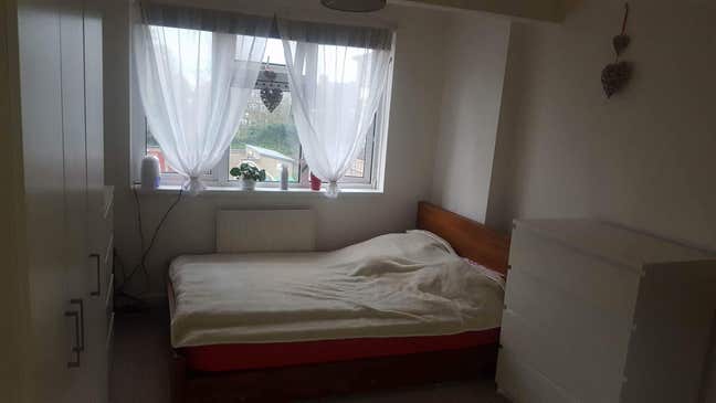 Single Room to Let, Gravesend All Inc Main Photo