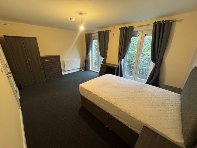 Spacious Room for Single Occupancy Main Photo