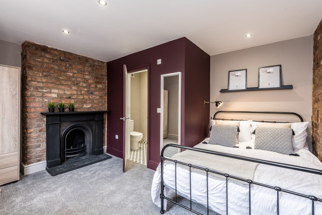 Large Luxury En Suite Room Close to City Centre Main Photo