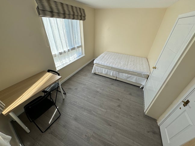 En-Suite Room Available in Harlesden NW10 Main Photo