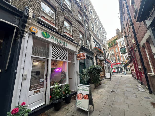 Stylish 2-Bedroom Flat in Prime Central London Loc Main Photo