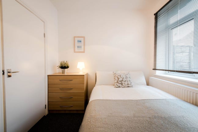 Ensuite Room. 2 mins to Metro. All bills inc M35 Main Photo