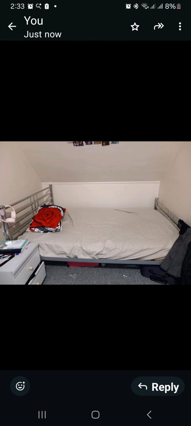 Sharing- spacious  Double room available Main Photo