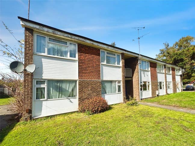Two-Bed Ground Floor Flat on Fulmead Road Main Photo