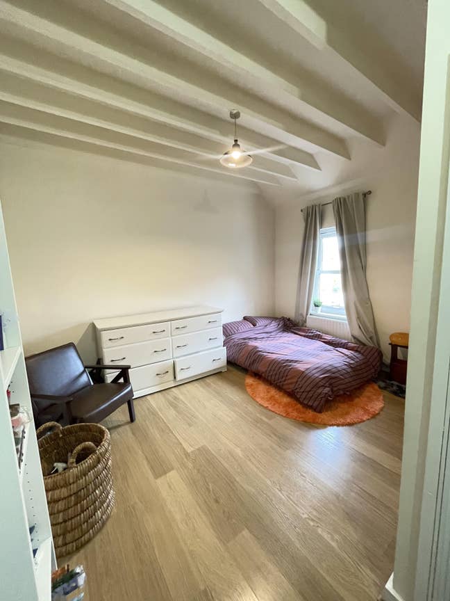 Spacious double bedroom with ensuite in Greenwich Main Photo