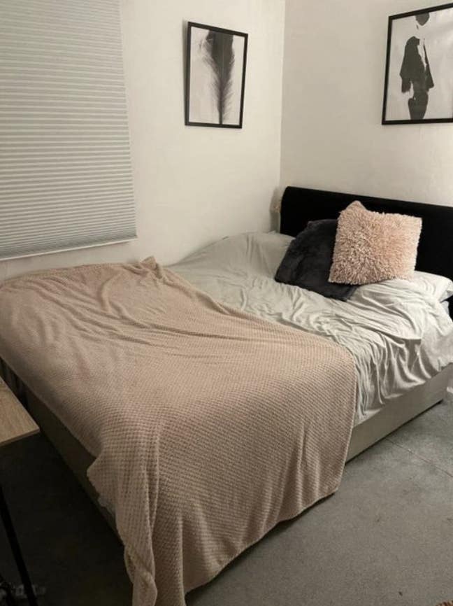 Furnished clean room in White City Main Photo