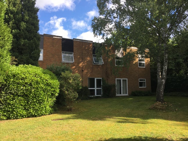 Double Rooms Available in CB2 (13G) Main Photo