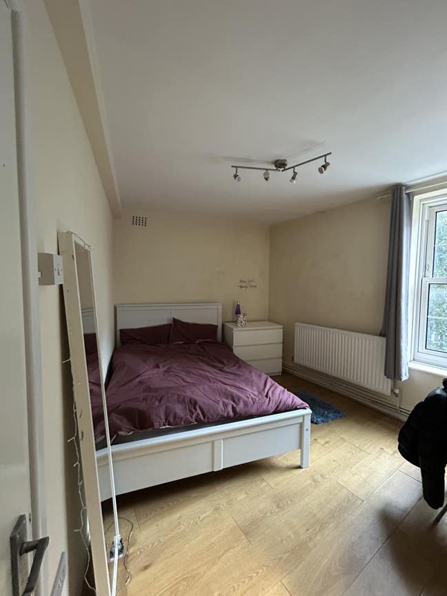 Furnished spacious double room - 10 mins from KCL Main Photo