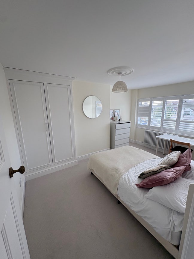 Large Double Bedroom with Private Bathroom Main Photo