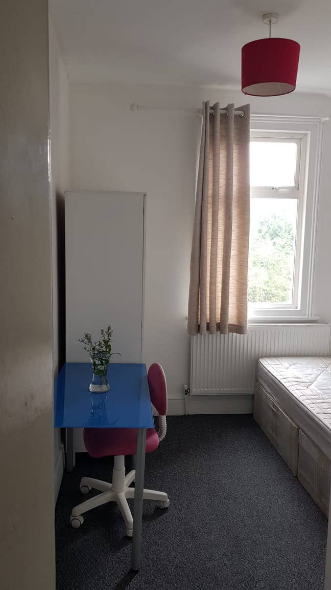 Single room Main Photo