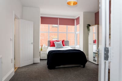 Large Double Ensuite Room New Home🌟 Main Photo