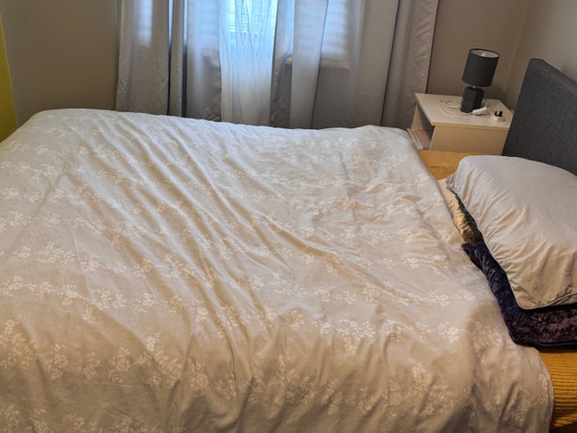 Available room Main Photo