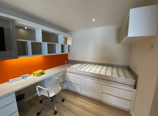 Looking for a replacement for my current contract  Main Photo