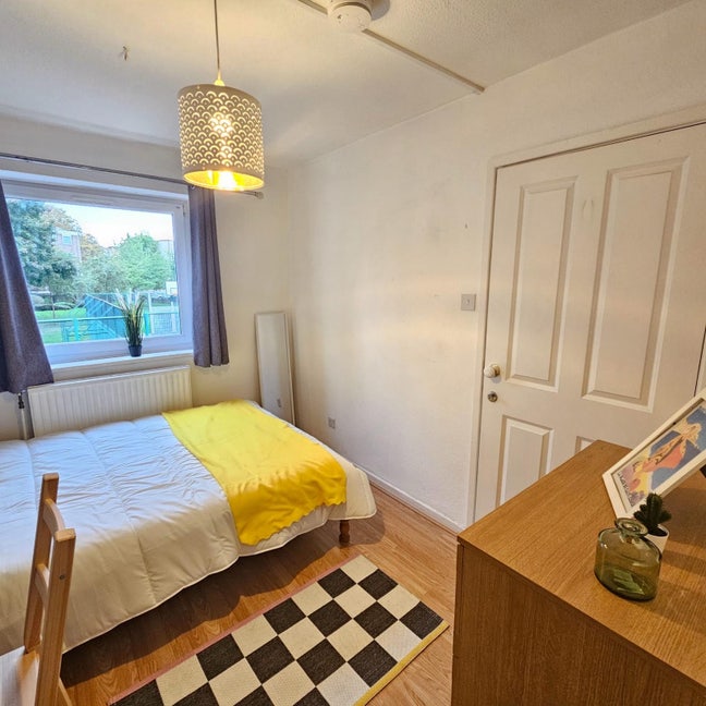 En-suite room in Islington Main Photo