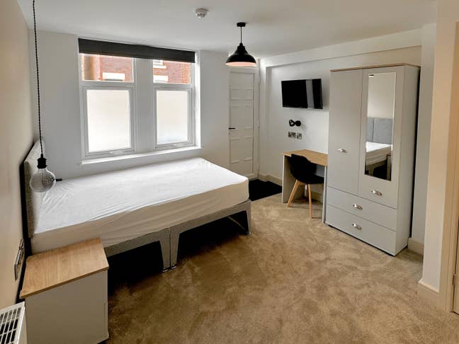 Bargain En-suite only £500! Main Photo