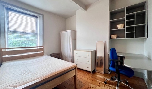 Lovely double bedroom in Crookes Main Photo