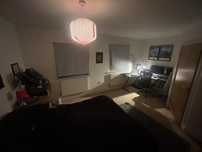 Large Top floor Room in Tooting Bec Main Photo