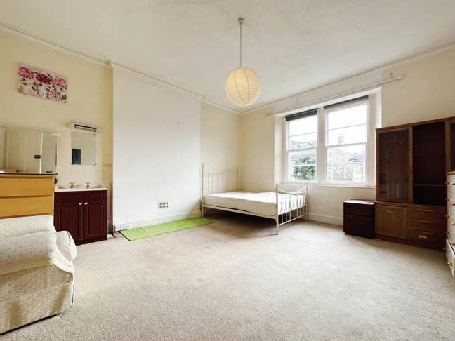 Spacious 30 Sq Meter Double Room with a Sink BS6  Main Photo