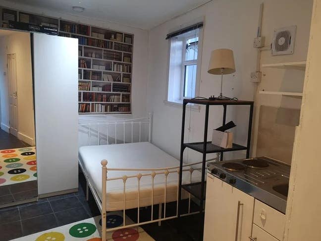 Studio Room to Let – Edward Ave E4 - £800 Main Photo