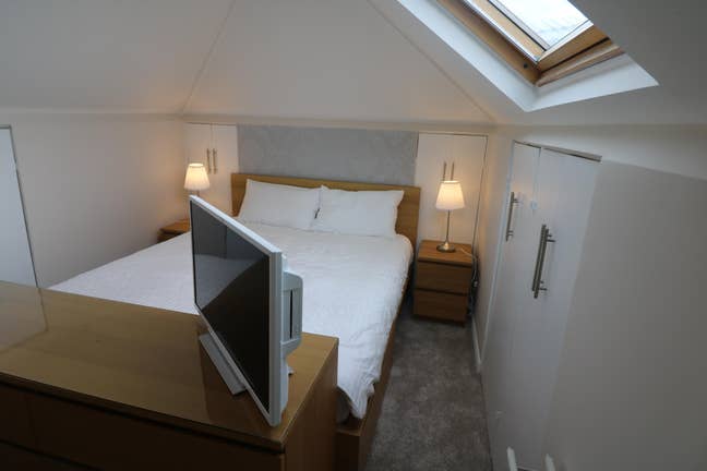 58b) Large Room | Refurbed | Bills Included Main Photo