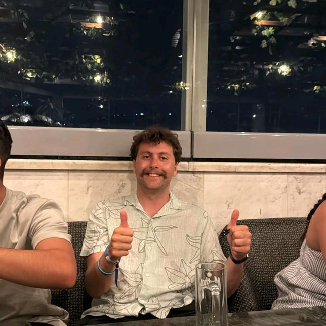 Professional Male seeks a double room Main Photo