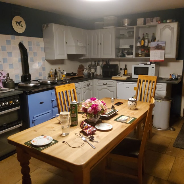 En suite double room with off street parking  Main Photo