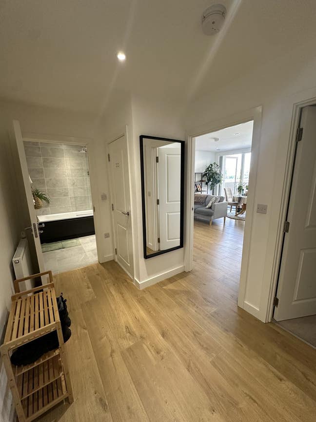 “Stylish Double Room in SE London Flat – All Bills Main Photo