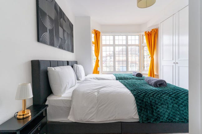 Fully Furnished beautiful accomodation Main Photo