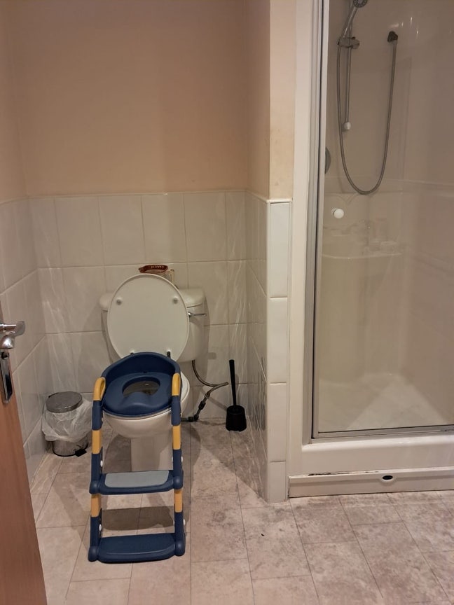 Flat available for rent Main Photo