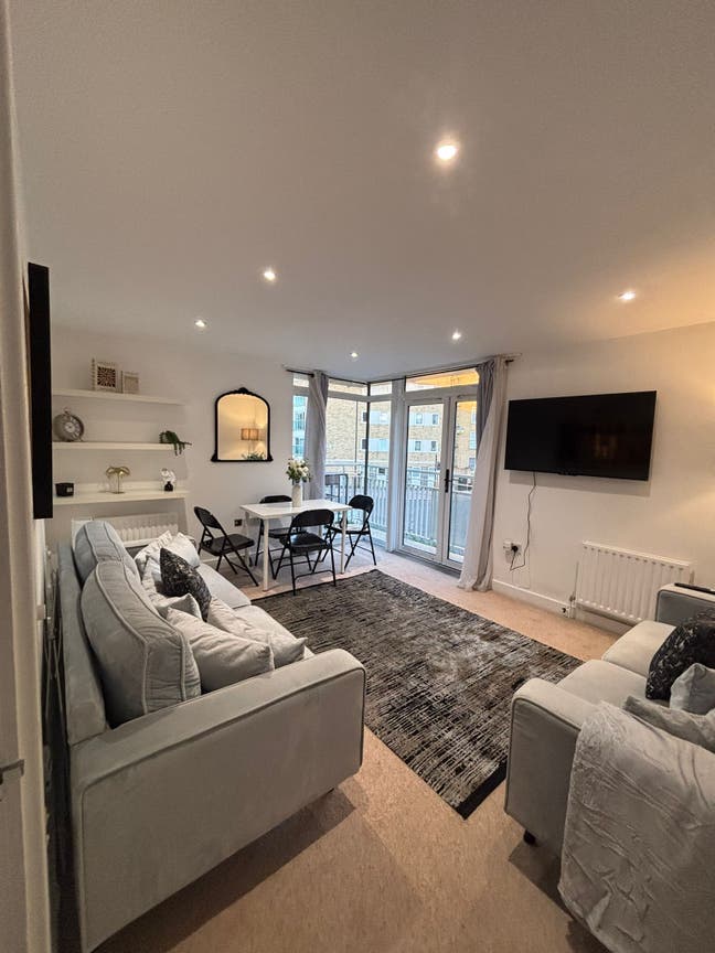 🏡  Short Let Only 💥  Main Photo